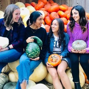 Meet your Posher, Danielle